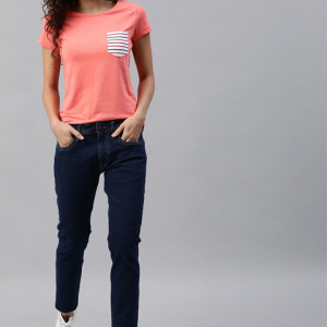 Women Coral Pink Solid Round Neck T-shirt with Contrast Pocket