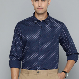 Men Navy Blue Cotton Slim Fit Printed Casual Shirt